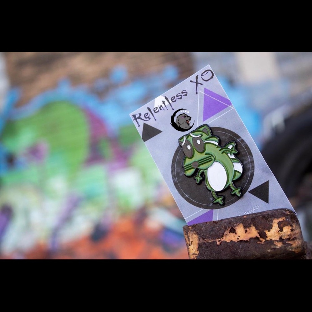 Oxcy The Cowardly Panda Pin *LIMITED* - Picture 6 of 7